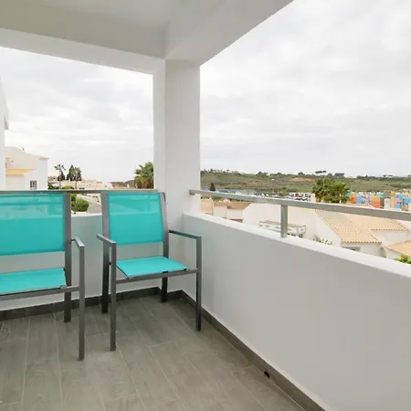 Villa Luxury With Pool Steps From Marina & Old Tow *