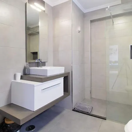 Luxury With Pool Steps From Marina & Old Tow Villa