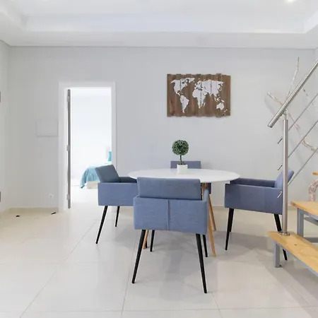 Luxury With Pool Steps From Marina & Old Tow *